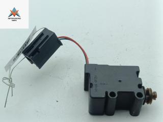 активатор замка багажника Opel Meriva 1 поколение (A) 2004, 1.6 л., бензин, МКПП, красный, минивэн, 09183495