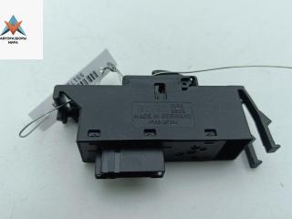 кнопка стеклоподъемника переднего правого BMW 3 серия E46 2000, 2.0 л., дизель, МКПП, серый, седан, 8902176