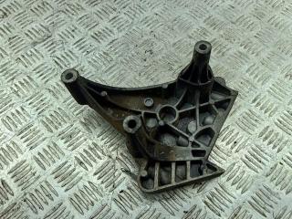 кронштейн двигателя Volkswagen Caddy 2005, 2.0 л., дизель, МКПП, белый, фургон, 03G199207A
