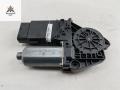 моторчик стеклоподъемника передний правый Volkswagen Passat B5 1999, 1.6 л., бензин, МКПП, синий, седан, 101434203 - фото №2