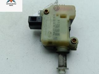 активатор замка багажника Volkswagen Passat B5 [рестайлинг] 2003, 1.9 л., дизель, МКПП, чёрный, универсал, 3B5827061C