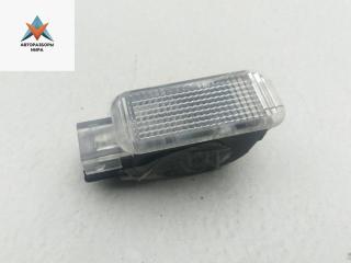 фонарь салона (плафон) Audi Q7 4L 2006, 4.2 л., бензин, АКПП, серый, внедорожник 5 дв., 4B094741