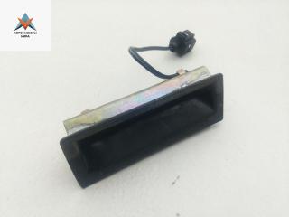 кнопка открытия багажника Volkswagen Golf 4 поколение 2002, 2.0 л., бензин, МКПП, серый, универсал, 1J0827566F