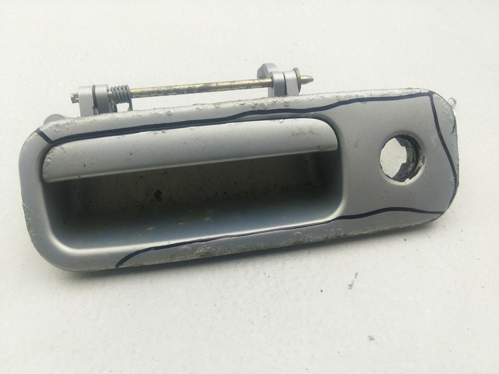 ручка крышки багажника Volkswagen Golf 4 поколение 1999, серый, хетчбэк 5 дв., 1J6827565A - фото №1