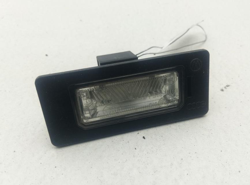 подсветка номера Volkswagen Passat B6 2008, 2.0 л., дизель, МКПП, коричневый, универсал, A046341 - фото №1