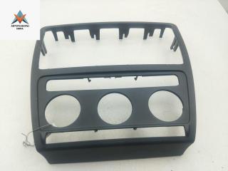 рамка под магнитолу Skoda Octavia mk2 (A5 1Z) 2005, 2.0 л., бензин, МКПП, серый, хетчбэк 5 дв., 1Z0858069A