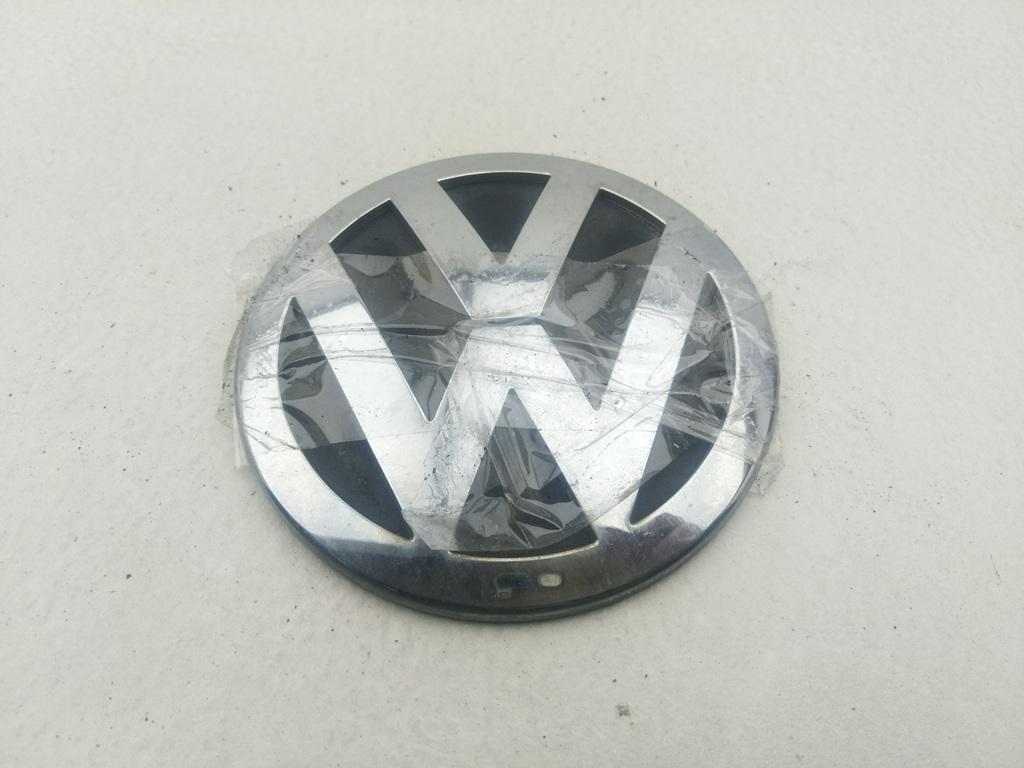 эмблема Volkswagen Passat B6 2007, 2.0 л., дизель, МКПП, серый, универсал, 3C9853630 - фото №1