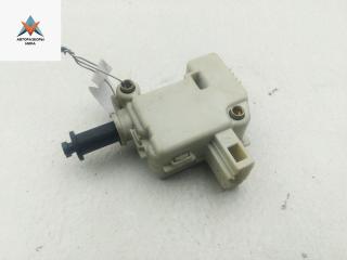 активатор замка багажника Volkswagen Passat B5 [рестайлинг] 2000, 1.9 л., дизель, АКПП, чёрный, седан, 3B5827061C