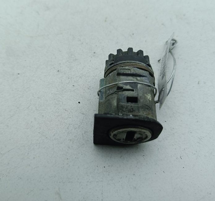 личинка дверного замка Audi A6 C6 2004, 3.0 л., дизель, АКПП, зелёный, седан, 4F0837063