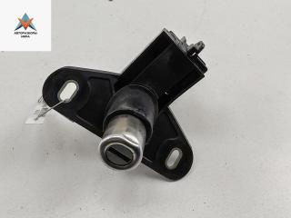 кнопка открытия багажника Opel Zafira 1 поколение (A) 2002, 2.2 л., бензин, АКПП, серый, минивэн