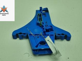 кронштейн (крепление) Volkswagen Passat B6 2008, 2.0 л., дизель, МКПП, чёрный, универсал