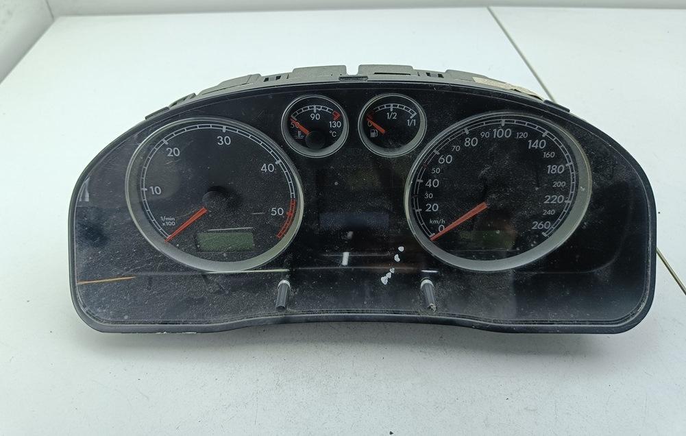 приборная панель Volkswagen Passat B5+ (GP) 2000, 1.9 л., дизель, АКПП, чёрный, седан, 3B0920825AX
