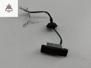 кнопка открытия багажника Hyundai i30 FD 2009, 1.4 л., бензин, МКПП, чёрный, хетчбэк 5 дв.