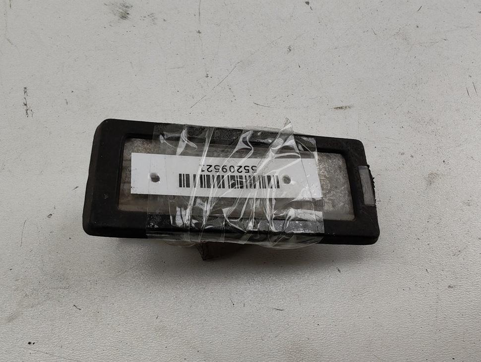 подсветка номера Renault Scenic II 2003, 2.0 л., бензин, МКПП, серый, минивэн, 8200013577E