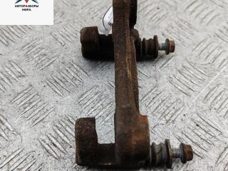 скоба суппорта Nissan Primera P11 2000, 1.8 л., бензин, МКПП, серый, универсал