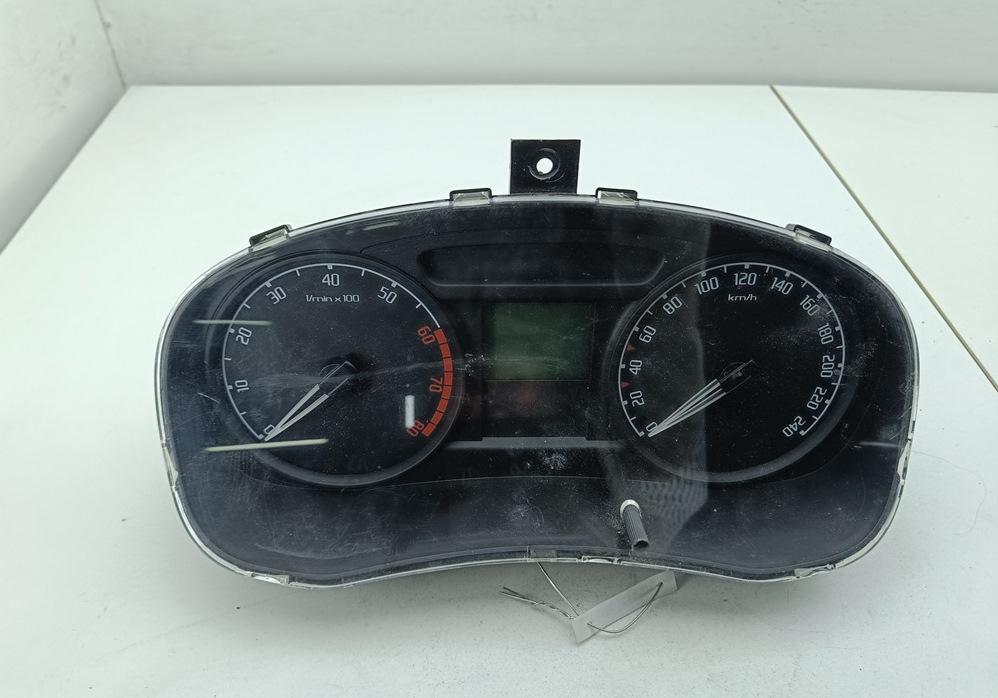 приборная панель Skoda Fabia mk2 (5J) 2009, 1.2 л., бензин, МКПП, серый, хетчбэк 5 дв., 5J0920801B