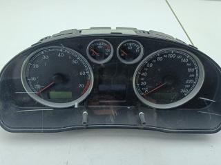 приборная панель Volkswagen Passat B5+ (GP) 2001, 1.8 л., бензин, АКПП, серый, седан, 3B0920826