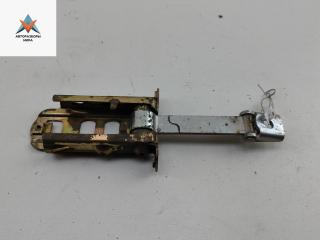 Ограничитель открывания двери задней Mercedes-Benz C-Класс W202/S202 [рестайлинг] 2000, универсал