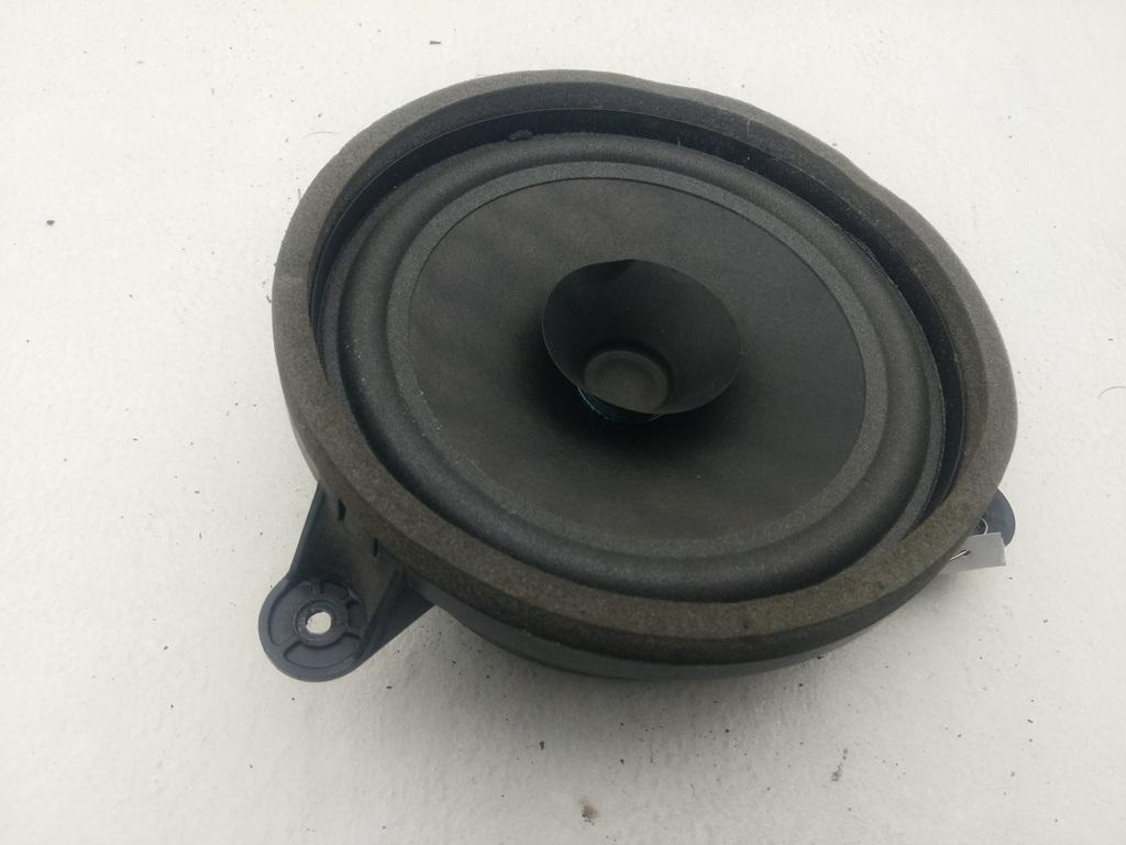 динамик двери Volvo S40 / V50 2004, 2.4 л., бензин, МКПП, серый, универсал, 8651206