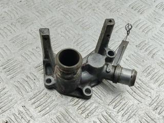 фланец (тройник) системы охлаждения Ford Focus 1 поколение [рестайлинг] 2004, 1.6 л., i, бензин, МКПП, серый, универсал, 1N1G8594