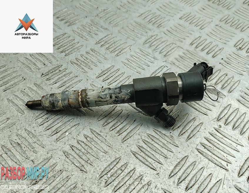 форсунка Opel Vivaro A 2004, 1.9 л., дизель, МКПП, белый, микроавтобус, 0986435007, 8201408754 - фото №1