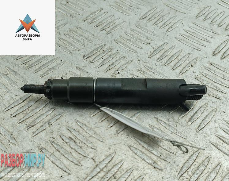 форсунка Volkswagen Transporter T4 1999, 2.5 л., дизель, МКПП, синий, микроавтобус, 074130201L - фото №1