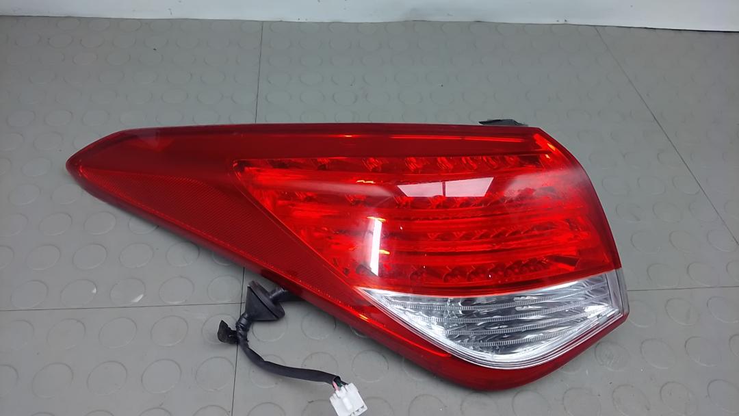 фонарь задний левый Hyundai i40 VF 2012, 1.7 л., дизель, МКПП, седан - фото №1