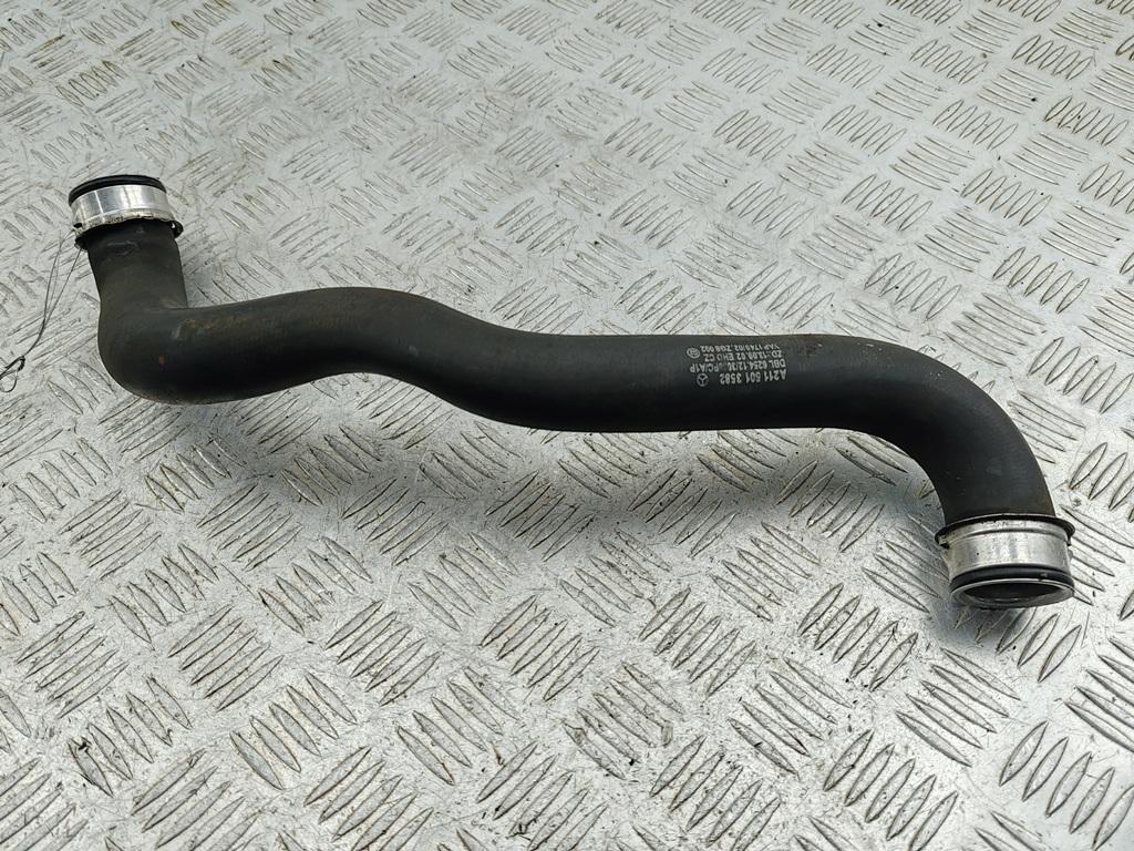 патрубок радиатора Mercedes-Benz E-Класс W211/S211 2005, 1.8 л., бензин, 2115013582 - фото №1