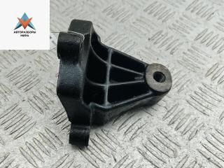 кронштейн двигателя Opel Vivaro A 2004, 1.9 л., дизель, МКПП, белый, микроавтобус, 8200003829