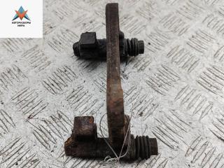 скоба суппорта Audi A4 B5 1996, 1.8 л., бензин, МКПП, серый, универсал