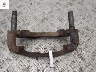 скоба суппорта Volkswagen Crafter 1 поколение 2006, 2.5 л., дизель, МКПП, белый, микроавтобус