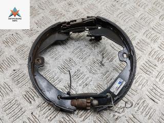 Механизм развода задних тормозных колодок левый Audi Q7 4L 2006, 4.2 л., бензин, АКПП, серый, внедорожник 5 дв., 90R011045167