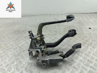 узел педальный (блок педалей) Volkswagen Passat B5 1999, 1.9 л., дизель, МКПП, зелёный, универсал