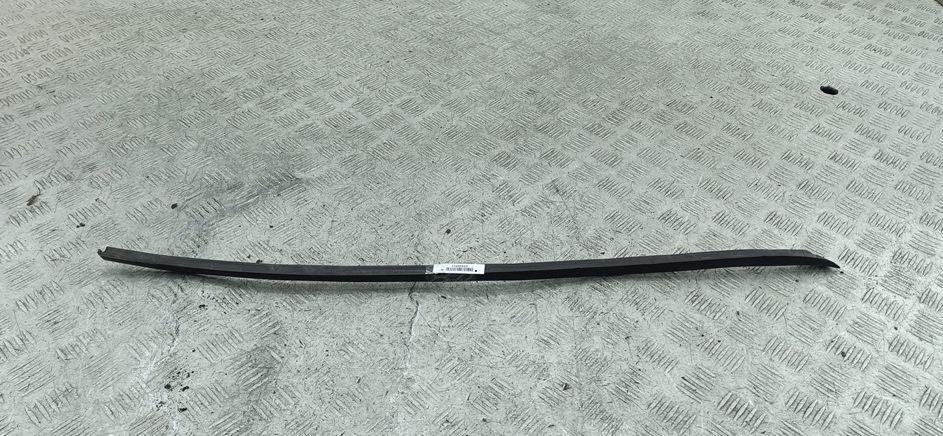 молдинг лобового стекла Volkswagen Passat B6 2006, 2.0 л., дизель, МКПП, синий, универсал