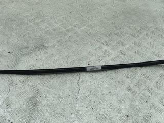 молдинг лобового стекла Volkswagen Passat B6 2006, 2.0 л., дизель, МКПП, синий, универсал