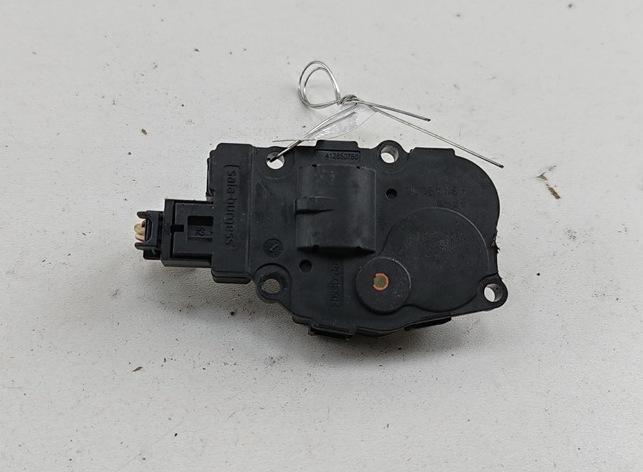 моторчик заслонки печки BMW 5 серия F07/F10/F11 2011, 3.0 л., дизель, АКПП, серый, универсал, 412650750 - фото №1