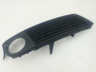 рамка фары противотуманной правой Audi A6 4B/C5 1997, 2.4 л., бензин, АКПП, зелёный, седан, 4B0807682