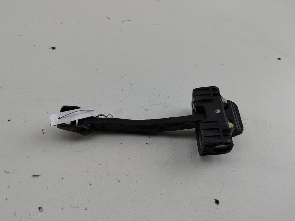 ограничитель открывания двери BMW 5 F10/F11 2011, универсал, 7182005