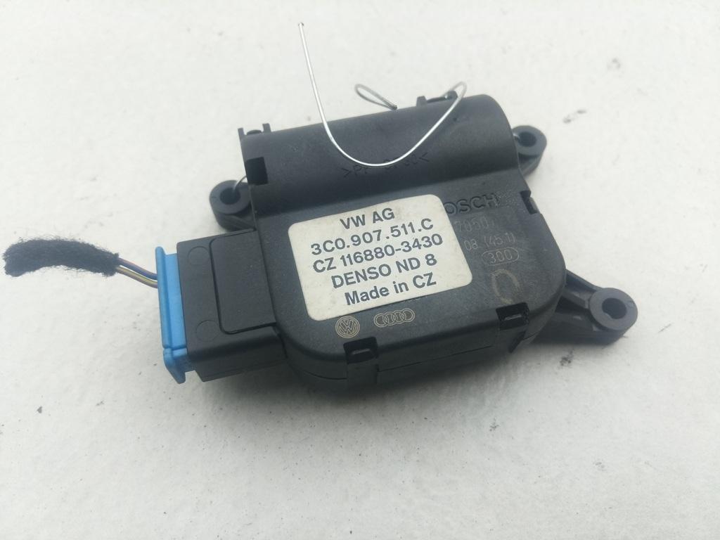 моторчик заслонки печки Volkswagen Passat B6 2007, 2.0 л., дизель, АКПП, серый, универсал, 3C0907511C