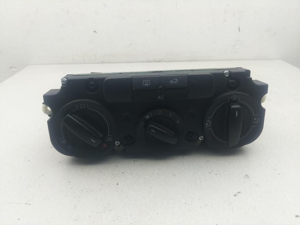 блок управления печки / климат-контроля Volkswagen Golf 5 поколение 2007, 1.4 л., бензин, МКПП, зелёный, универсал - фото №1
