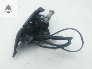 замок капота Volkswagen Passat B5 1997, 1.8 л., бензин, МКПП, синий, универсал, 3B0823509K