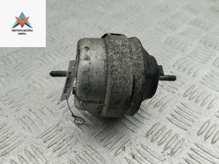 подушка крепления двигателя Volkswagen Passat B5 1997, 1.8 л., бензин, МКПП, синий, универсал, 8D0199379J