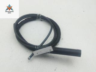 трос капота Volkswagen Passat B6 2008, 2.0 л., дизель, МКПП, чёрный, универсал, 3C1823535