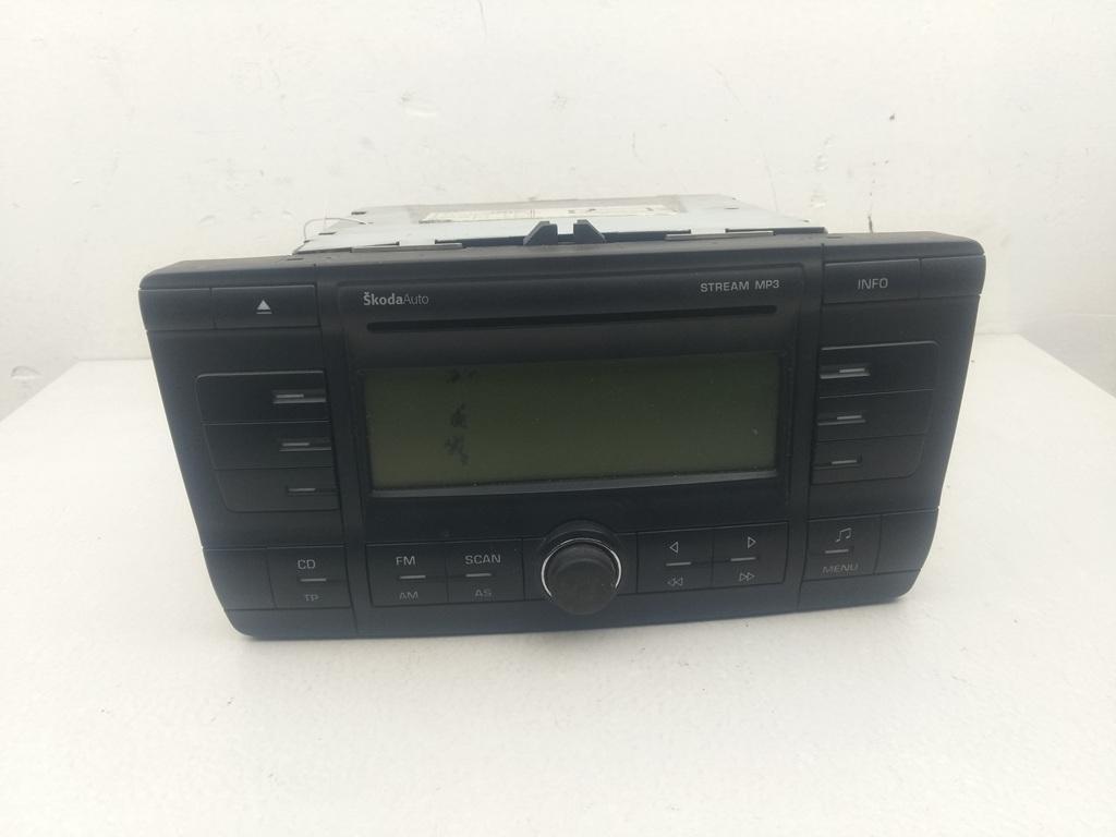 магнитола Skoda Octavia mk2 (A5 1Z) 2008, 1.9 л., дизель, МКПП, серый, хетчбэк 5 дв., 1Z0035161C