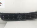 решетка радиатора Volkswagen Passat B5 1999, синий, седан, 3B0853653C - фото №3