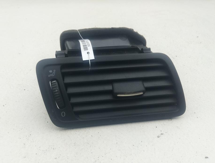 дефлектор обдува салона Volkswagen Passat B6 2008, 2.0 л., дизель, МКПП, синий, универсал, 3C1819702F