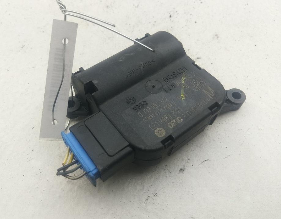 моторчик заслонки печки Volkswagen Passat B6 2006, 2.0 л., дизель, МКПП, синий, универсал, 3C0907511A - фото №1