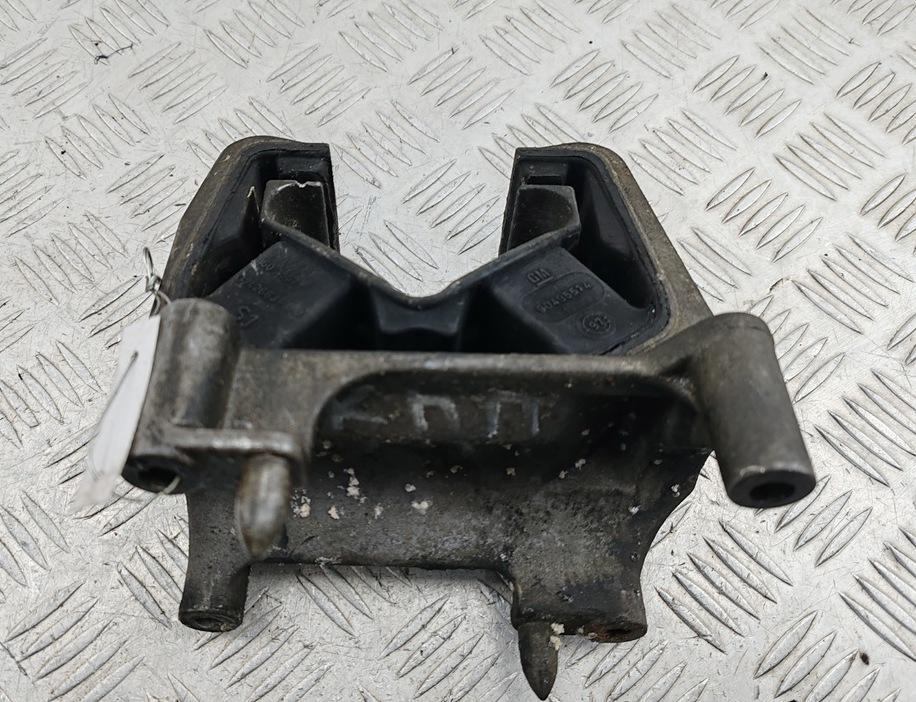 подушка крепления КПП Opel Vectra B 1997, 1.8 л., бензин, МКПП, зелёный, универсал, 90495514
