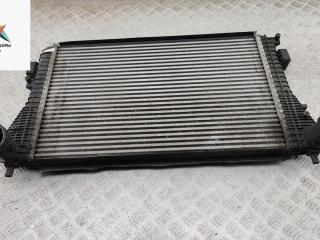 радиатор интеркулера Volkswagen Touran 1 поколение 2003, 2.0 л., дизель, МКПП, синий, минивэн