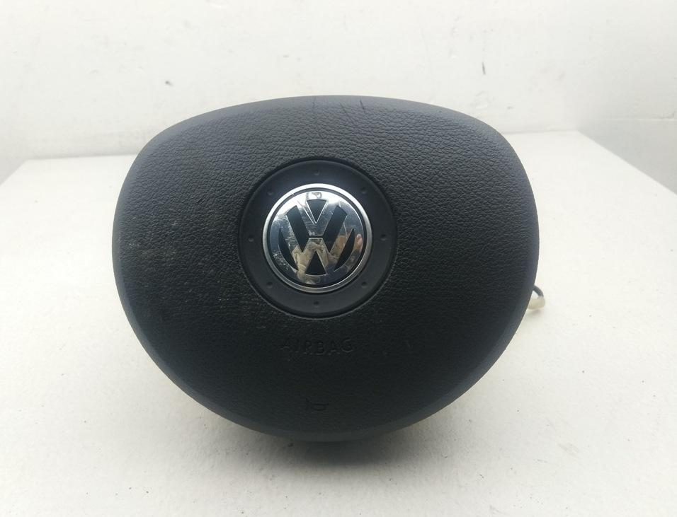 подушка безопасности водителя Volkswagen Golf 5 поколение 2004, 1.6 л., бензин, АКПП, серый, хетчбэк 5 дв., 1K0880201R - фото №1